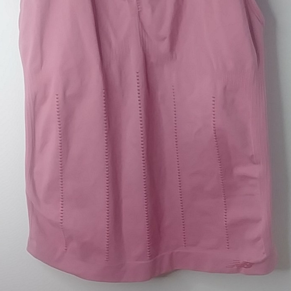 NewBalance tank top SP - Picture 4 of 7
